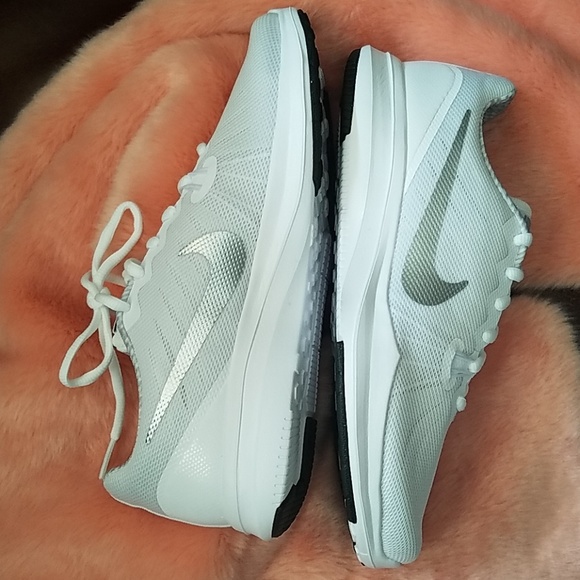 New w Tag Nike Women's In-Season Trainer 7 Cross - Picture 2 of 7